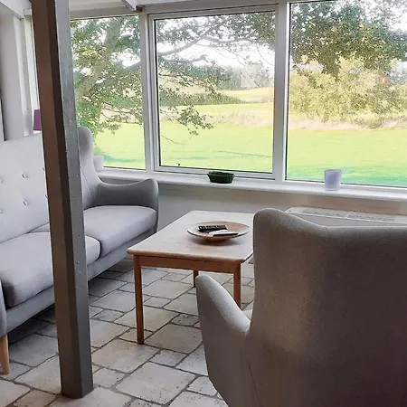 Light-filled Retreat In