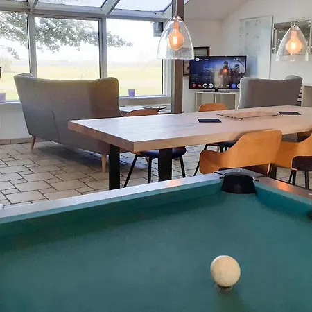 Holiday home Light-filled Retreat In *